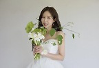 “행복한 미소 가득” 예비 신부 신지, ♥문원 없는 웨딩 화보 공개