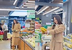 김희선, 마트서 포착…눈에 띄네, 미모에 시선 싹쓸이 \
