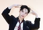 AB6IX 전웅 ‘인간 고양이’ 
