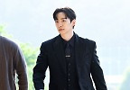 이준호, \'배우 포스로 옥택연 결혼식 참석\' 