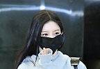 아일릿 민주, 청초한 입국인사 