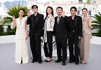  팀 \'군체\' 떴다…전지현·구교환·지창욱 등 포토콜 미소