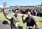 박보검-션 ‘10km 부문 출발에 앞서 셀카’ 