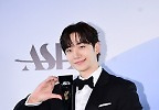 이준호, 일본에서 받은 트로피