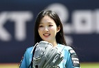  흑백요리사 \'아기맹수\' 김시현 셰프, 미소