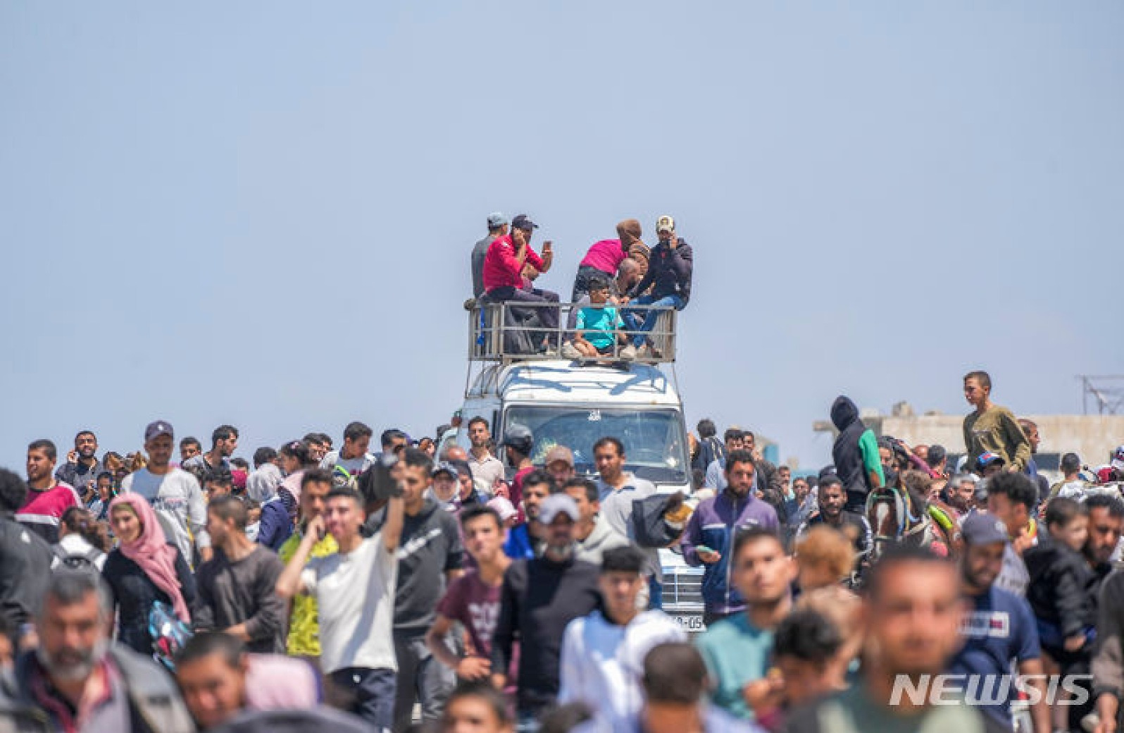 가자지구 북부로 향하는 팔레스타인 난민들