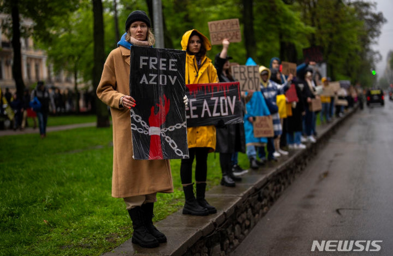 포로 해방 촉구 시위하는 우크라이나 여성들