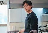  고독한 고민을 즐기는 배우, 류수영