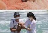 '개미랑 노는 베짱이' 김민아, 여행 중 犬뻗은 모습 '웃음 빵'