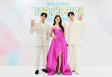 윤아X민호에 뉴페이스 황민현까지…'가요대제전' 비주얼 MC로 기선제압 