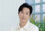  김영재 “이영애 불륜 남편·송중기 아빠 말고…신뢰 주는 배우 되고파”