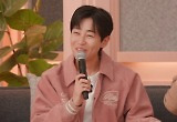 딘딘 “친구들이 툭하면 카리나 아냐고, 나도 보고싶다”