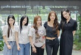 '뉴케이팝' 내세운 ‘걸스온파이어’, 아이돌 걸그룹과는 어떻게 다를까
