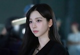 에스파 카리나, 다크 분위기 물씬..이동휘와 열연 