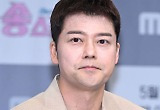 '연수입 40억설' 전현무, "이건 좀 그렇다"…복통 부르는 부러움 