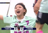 '골때녀' 발라드림, 원더우먼 격침...경서 역전골로 3 대 2 승리 