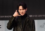"밤 업소 스타일"…유연석, 스타일리스트와 논란 "오늘 옷 대체 뭐야"
