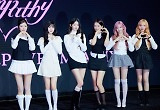  장원영·안유진… 아이브 완전체 '크레이지 리치 코리안' 출격