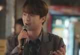 '방판뮤직' 이찬원, 시티팝·트로트 넘나든 가창력