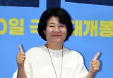 '55세 미혼' 이정은, 캐나다에서 굴욕당했다…"잘 못 알아들어 창피해"  