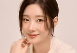'에스콰이어' 정채연 "이진욱 오면 현장 환해져…여유로움에 감탄" 