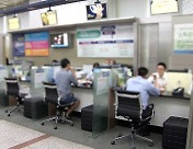 [친절한 경제] 3% 후반까지 낮아진 주담대 금리…앞으로 전망은?
