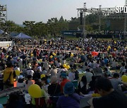 골프장에서 열린 'K팝 축제'…여름밤 수놓다