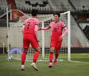 '투황' 희찬·의조 연속포..한국, 카타르 2-1 꺾고 아시안컵 패배 설욕