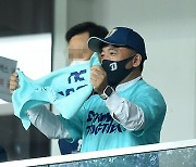 [MD포토] 김택진 구단주 '아이처럼 기뻐하는 택진이형'