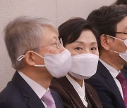 김현미 장관, 전세난 심화에 "시간갖고 조금 더 봐야"