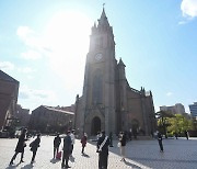 [김한수의 오마이갓]  120년 전 '명동성당 스타일' 교회를 휩쓸다