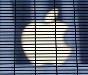 애플, 연 100만달러 못 버는 앱엔 수수료 '반값 할인' 선언.. 구글은?