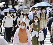 도쿄에서만 하루 감염자 500명..日 "병상부족 사태 우려"