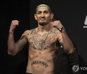 "나 아직 끝나지 않았어" UFC 전 페더급 챔프 할로웨이, '신성' 케이터와 내년 1월 '전초전'