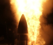 北 도발 대비.. 日, 해상서 ICBM 격추 성공한 요격 미사일 내년 이후 배치 계획
