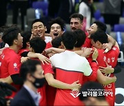 한국전력 2연승, 기뻐하는 선수들.