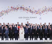문대통령, 20일~22일 APEC·G20 화상 정상회의.."코로나 글로벌 공조"