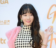 태연, 12월 솔로 컴백..열일하는 '믿듣탱'의 반가운 소식 "많은 기대 부탁"[공식]