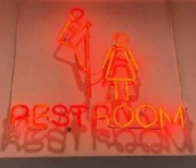 中 식당 화장실에 '여성 엿보는 남자' 표지판..여론 뭇매