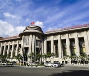 베트남 중앙은행, 미화 13억 달러 매입 '외환보유 확대'..1천억 달러 근접[KVINA]