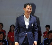 스포츠토토여자축구단, 전 국가대표 사령탑 윤덕여 감독 선임