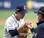 [MD포토] 이승진 '두산 마무리 고민 해결하며 7:6 승리'