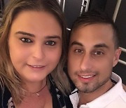 식물인간 된 남자친구와 결혼한 호주 여성.."영원히 사랑할 것"