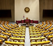 정당 가입 강요하자 홧김에 멱살을.."가까워도 정치 이야기는 금물"[범죄의 재구성]