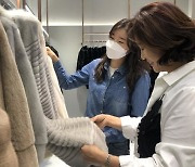 [주말N쇼핑] 기온 '뚝'..백화점, 겨울의류 할인전