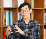 진중권 "文정부, 한국사회 '내집' 의미 몰라..현장 외면하니 정책 겉돌 수밖에"