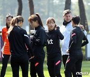'올림픽 PO 대비' 여자축구대표팀, 부산서 2주 훈련 돌입