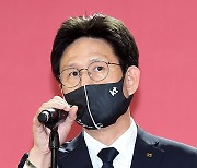 [MD포토] 지명 하는 서동철 감독 '연세대 박지원 지명'