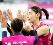 김연경 앞세운 흥국생명, V리그 역대 첫 개막 8연승