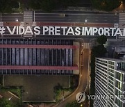 APTOPIX Brazil Supermarket Death